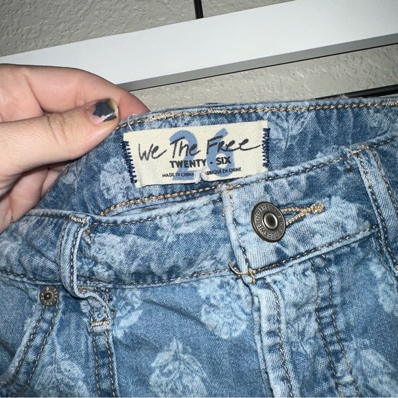 Free People We the Free Printed Cutoff Denim Shorts - Picture 4 of 5